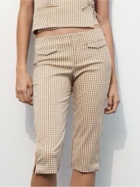 Zara Beige Gingham Capri Pants
